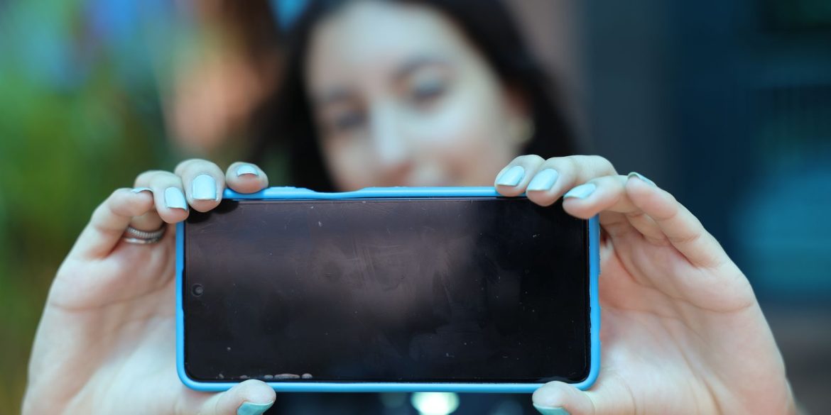 cai-de-51%-para-37%-uso-de-internet-nas-escolas-por-adolescentes cai-de-51%-para-37%-uso-de-internet-nas-escolas-por-adolescentes