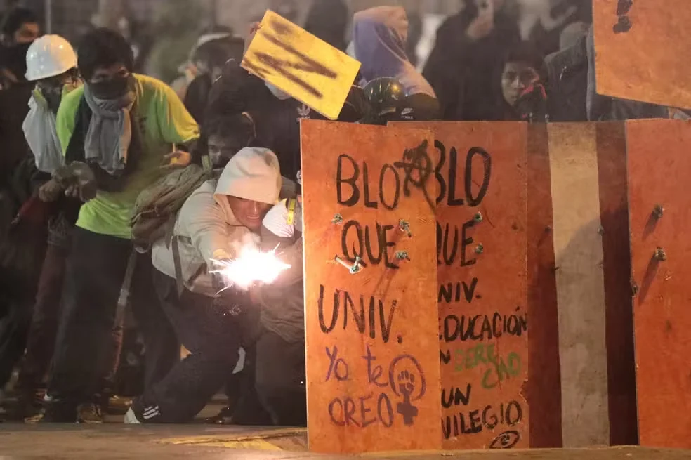 com-aumento-das-manifestacoes,-presidente-do-peru-declara-estado-de-emergencia-em-lima com-aumento-das-manifestacoes,-presidente-do-peru-declara-estado-de-emergencia-em-lima