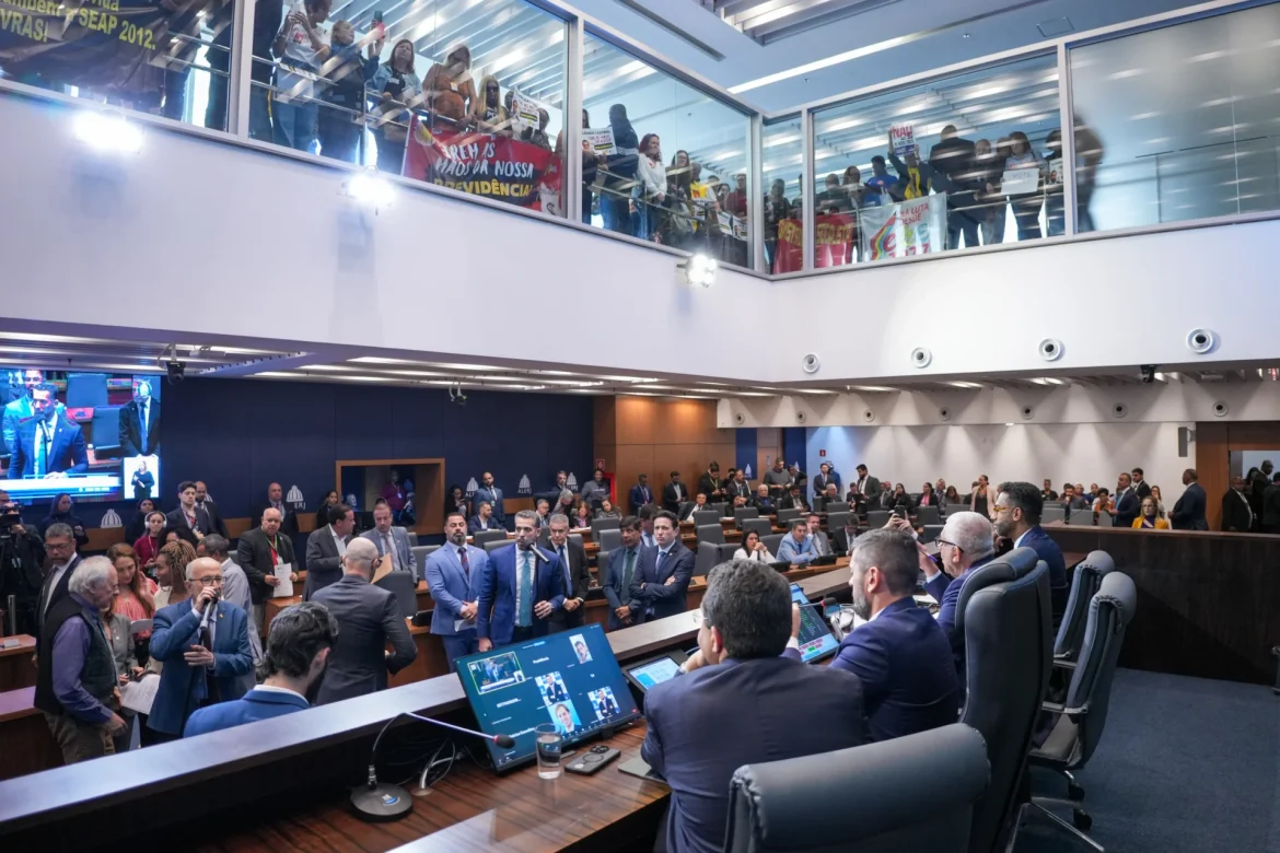 deputados-autorizam-governo-do-rj-a-usar-aposentadoria-de-servidores-para-pagar-divida deputados-autorizam-governo-do-rj-a-usar-aposentadoria-de-servidores-para-pagar-divida