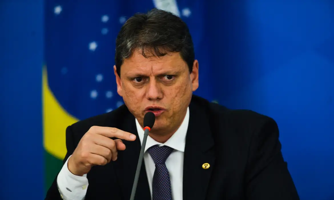 pesquisa-acende-alerta-no-grupo-de-tarcisio-ao-mostrar-haddad-a-frente-do-governador pesquisa-acende-alerta-no-grupo-de-tarcisio-ao-mostrar-haddad-a-frente-do-governador