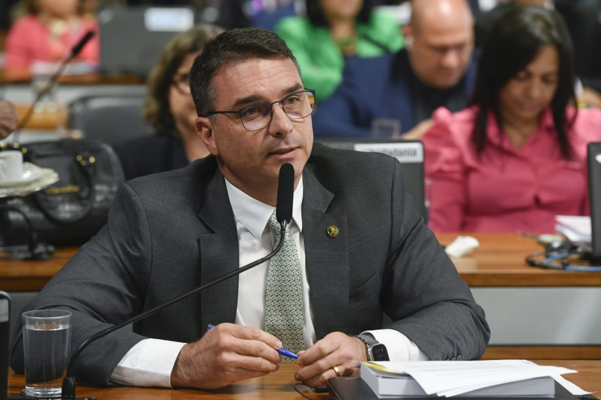 lindbergh-aciona-stf-contra-flavio-bolsonaro-por-ameaca-a-soberania nacional lindbergh-aciona-stf-contra-flavio-bolsonaro-por-ameaca-a-soberania nacional