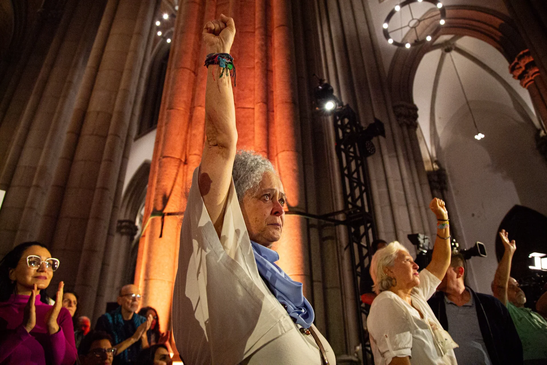 ato-relembra-herzog-apos-50-anos,-e-religiosos-exaltam-resistencia-por-democracia