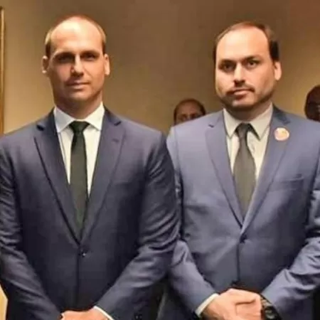 eduardo-bolsonaro-sai-em-defesa-do-irmao-por-candidatura-ao-senado-e-ataca-deltan eduardo-bolsonaro-sai-em-defesa-do-irmao-por-candidatura-ao-senado-e-ataca-deltan