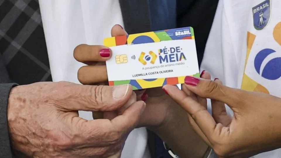 governo-busca-eliminar-teto-de-r$-20-bilhoes-do-programa-pe-de-meia governo-busca-eliminar-teto-de-r$-20-bilhoes-do-programa-pe-de-meia