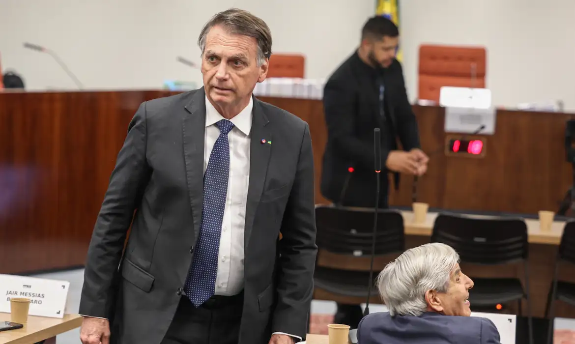 bolsonaro-reconhece-conspiracao-golpista-em-recurso-ao-stf,-mas-alega-ter-‘desistido’ bolsonaro-reconhece-conspiracao-golpista-em-recurso-ao-stf,-mas-alega-ter-‘desistido’