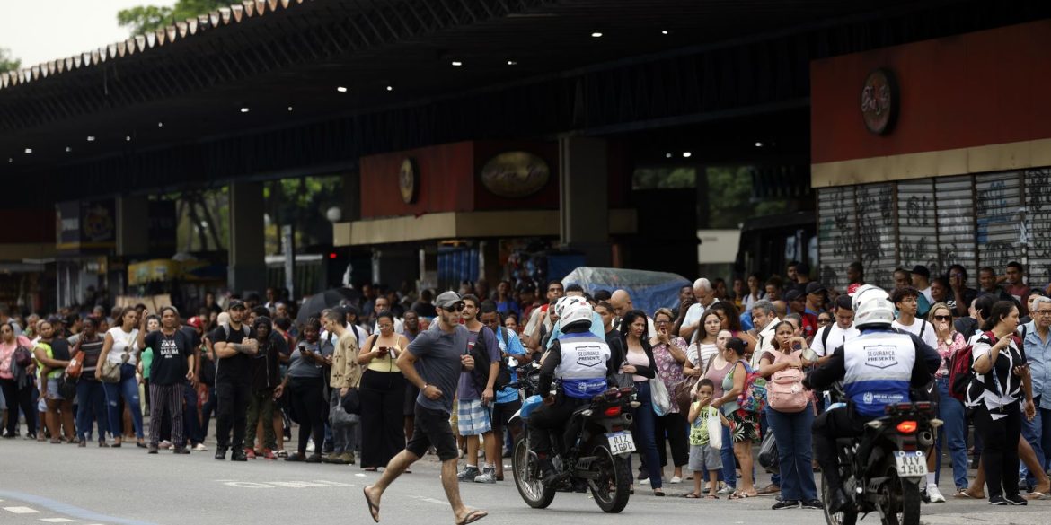 operacao-contencao:-ferj-adia-partidas-da-serie-b1-do-carioca operacao-contencao:-ferj-adia-partidas-da-serie-b1-do-carioca