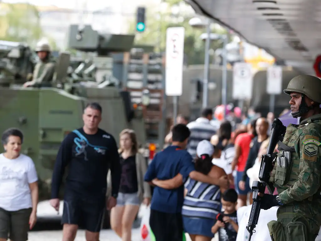 governo-lula-envia-ministros-ao-rj-e-nao-descarta-intervencao-apos-64-mortes governo-lula-envia-ministros-ao-rj-e-nao-descarta-intervencao-apos-64-mortes