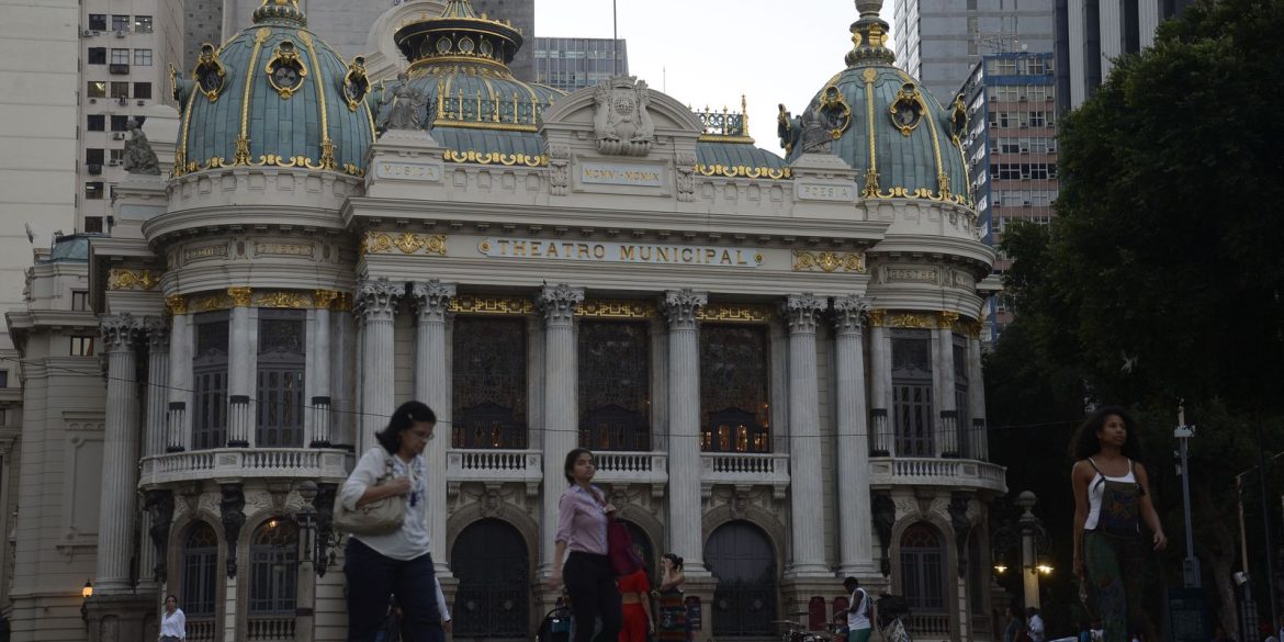 theatro-municipal-do-rio-exibe-frida-ate-o-dia-31 theatro-municipal-do-rio-exibe-frida-ate-o-dia-31