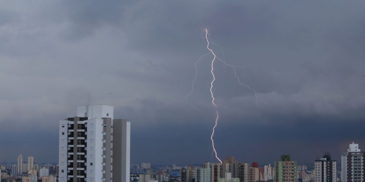 sao-paulo-ainda-tem-mais-de-45-mil-imoveis-sem-luz-devido-as-chuvas sao-paulo-ainda-tem-mais-de-45-mil-imoveis-sem-luz-devido-as-chuvas