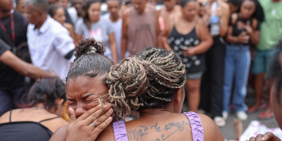ativistas-denunciam-“massacre”-em-acao-policial-no-rio ativistas-denunciam-“massacre”-em-acao-policial-no-rio