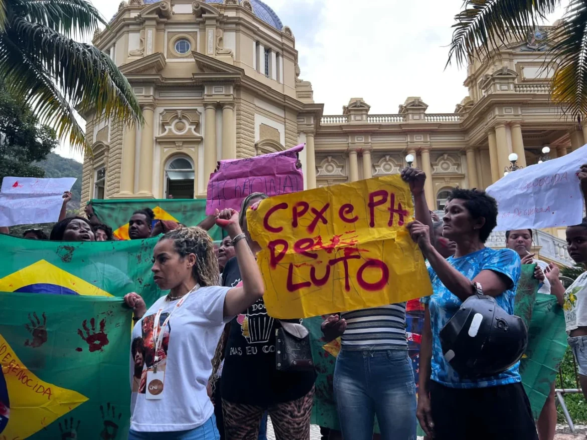 ‘e-preciso-mirar-na-cabeca,-mas-nao-de-pessoas’,-diz-video-do-governo-lula-sobre-operacao ‘e-preciso-mirar-na-cabeca,-mas-nao-de-pessoas’,-diz-video-do-governo-lula-sobre-operacao