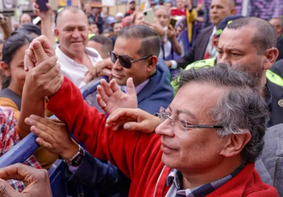 presidente-da-colombia-culpa-“nazistas-de-bolsonaro”-por-mortes-em-operacao-no-rio presidente-da-colombia-culpa-“nazistas-de-bolsonaro”-por-mortes-em-operacao-no-rio