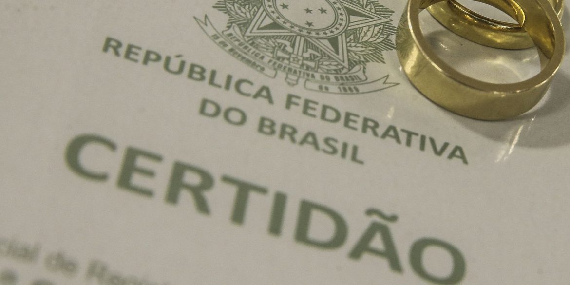 pela-primeira-vez,-unioes-consensuais-superam-casamento-formal-no-pais