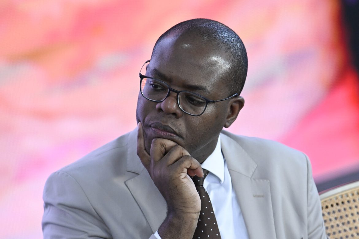 policia-federal-indicia-silvio-almeida-em-investigacao-sobre-denuncias-de-assedio-sexual